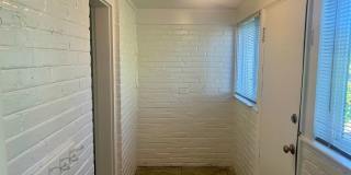 Charming 2 Bed Home Near Central Park Gallery 10