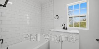 307 North 4th Street Gallery 19