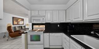 6253 Bay Club Drive Gallery 10
