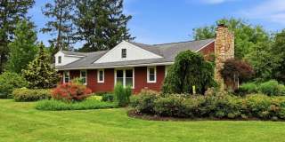 1058 GLEN HALL Road Gallery 1