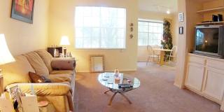 REDUCED! Your Perfect 1b-1b Orlando Retreat Awaits! Partial Golf Course Views ~ Gallery 1