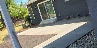 Updated Large 3 bedroom 2 bathroom home Gallery 33