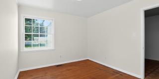 3 Bedroom Home located in Lincoln Heights! Gallery 8