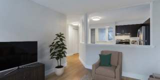 899 Washington Gallery 3