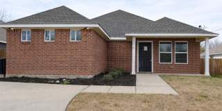 2216 Sayle Street Gallery 1