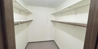 956 Place Apartments Gallery 19