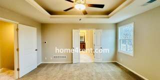 Nearly New Luxury Home in Blue Valley Schools! Gallery 36