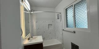 400-420 N. Oakland Ave. Gallery 71