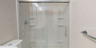 Awesome 5 bed 2 bath in Mission Hill..... Gallery 15