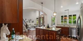 Luxurious 4BD 3.5BA Home in Campus Highlands Luxurious 4BD 3.5BA Home in Campus Highlands Gallery 7