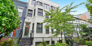 Beautiful 2 Bed, 2.5 Bath Home in Capitol Hill | Private Deck, Modern Kitchen & In-Unit Laundry! Gallery 1