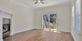 4 Bed 3 Bath Townhome located close to University! Gallery 7