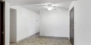 Colonial Village Gallery 39