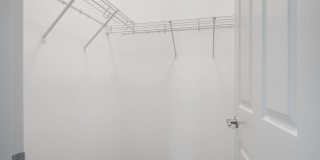 3 bed/2 1/2 Bath. Pet Friendly, Pool, Gallery 21