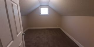 3 Bedroom, 1 Bathroom home with new kitchen! Gallery 16