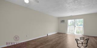 2 Bedroom Townhouse Apartment Gallery 42