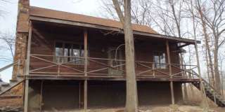 Unique 3 Bed 2 Bath Cabin In The Heart of Columbia! Gallery 1