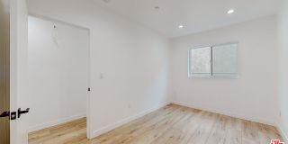 6811 Gloria Ave Gallery 11