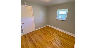 2 Bedroom House Near Aksarben Gallery 15
