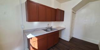 FOR RENT- 418 Sunnyside *Pets ok* MOVE IN PROMO **FIRST MONTH FREE** Gallery 7