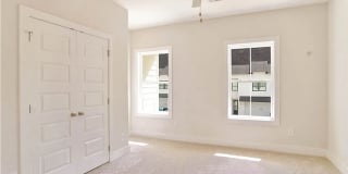Owen's Crossing Townhome Gallery 14