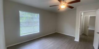Newly Remodeled 3 bd | 2 ba Available Now! Located near Basse Rd/Blanco Rd minutes from Alamo Quarry! Gallery 13