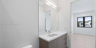 5718 Ashwood Cir W Gallery 96