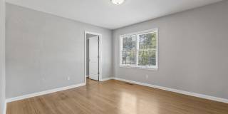 620 Lindsay Avenue Gallery 24