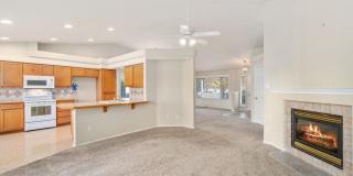 Coeur d' Alene Place! Gallery 17