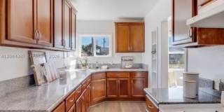 1347 E Bennett Gallery 3