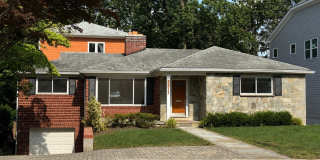 5311 SANGAMORE Road Gallery 1