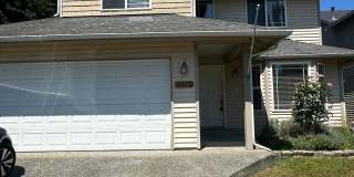 Beautiful 3 Bedroom Plus Den 2.5 Bath Home in Lake Stevens! Gallery 1