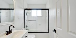 Rare 2 Bed 1 Bath Home with Huge Private Backyard Gallery 15