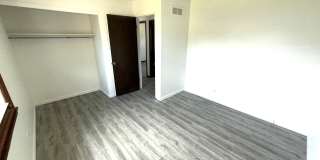 1403 Emerald Dr Gallery 12