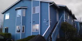Oversized 2 Bedroom Condo Near NAS Whidbey & Shopping! Gallery 1