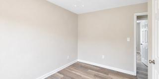 Renovated Townhome in Chesapeake Gallery 11
