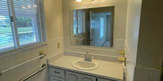 Spacious 3 Bedroom home in Pelican Bay- Golf Course View Gallery 28