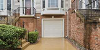 7035 KINGS MANOR Drive Gallery 4