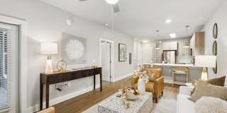 The Beacon at 331 Apartments Gallery 21