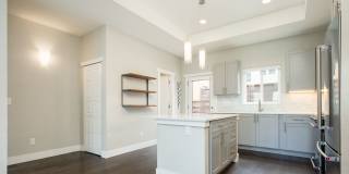 Modern 3 bed / 4 bath, 3 story townhome! Gallery 15