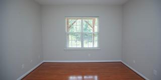 2 Bedroom 2.5 Bath with Lake View in Morrisville, NC! Gallery 6