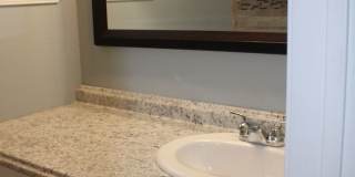 Newly Remodeled! Close to Tinker Gallery 16