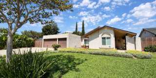 Beautiful 4 Bedroom 2 Bathroom Singe Story House!! Gallery 1