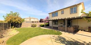 BEAUTIFUL SINGLE-FAMILY HOME IN BLACKSTONE IN EDH! Gallery 43
