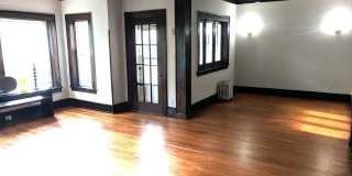 5233 S Michigan Avenue Gallery 10
