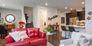 552 Oakville Drive Gallery 1