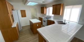 Great 4 bed/2.5 bath home located in the Southern area Gallery 7