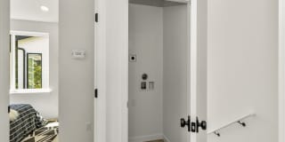 832 South Sullivan Street - 1 Gallery 16