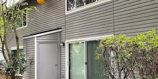 Charming Bothell Condo in a Fantastic Location! (Lower rent for 8 of 12 months Gallery 11