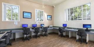 Wyvernwood Garden Apartments Gallery 18